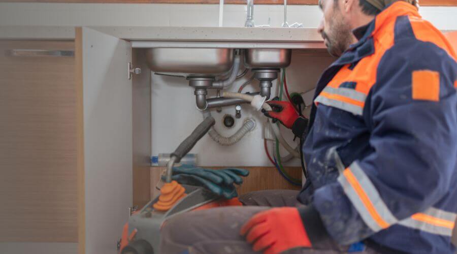 Professional slab leak plumber services in Melvin, IL